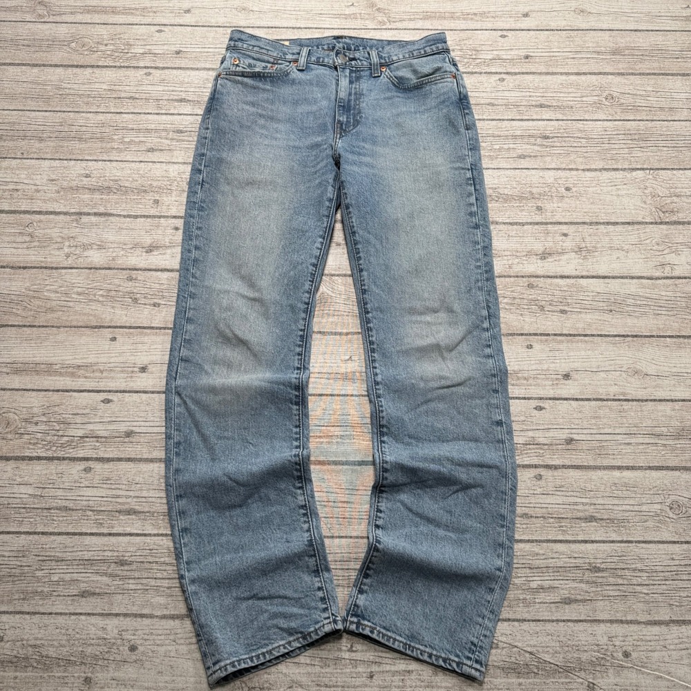 Levi's 514 Jeans Men's 30x32 Blue Medium Wash Denim Straight Leg Mid Rise Cotton
